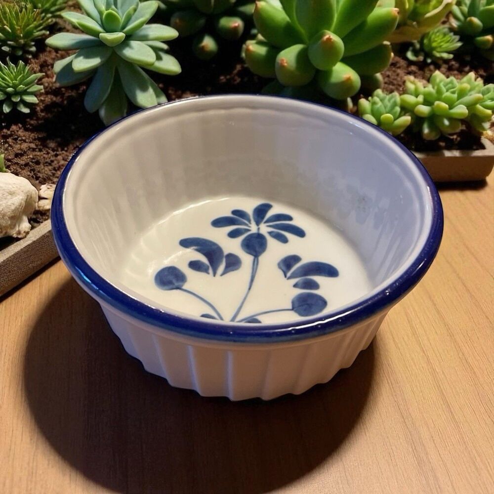Viana Do Castelo Hand Painted Souffle Dish Portugal Pottery White Blue 6.25”x2.5